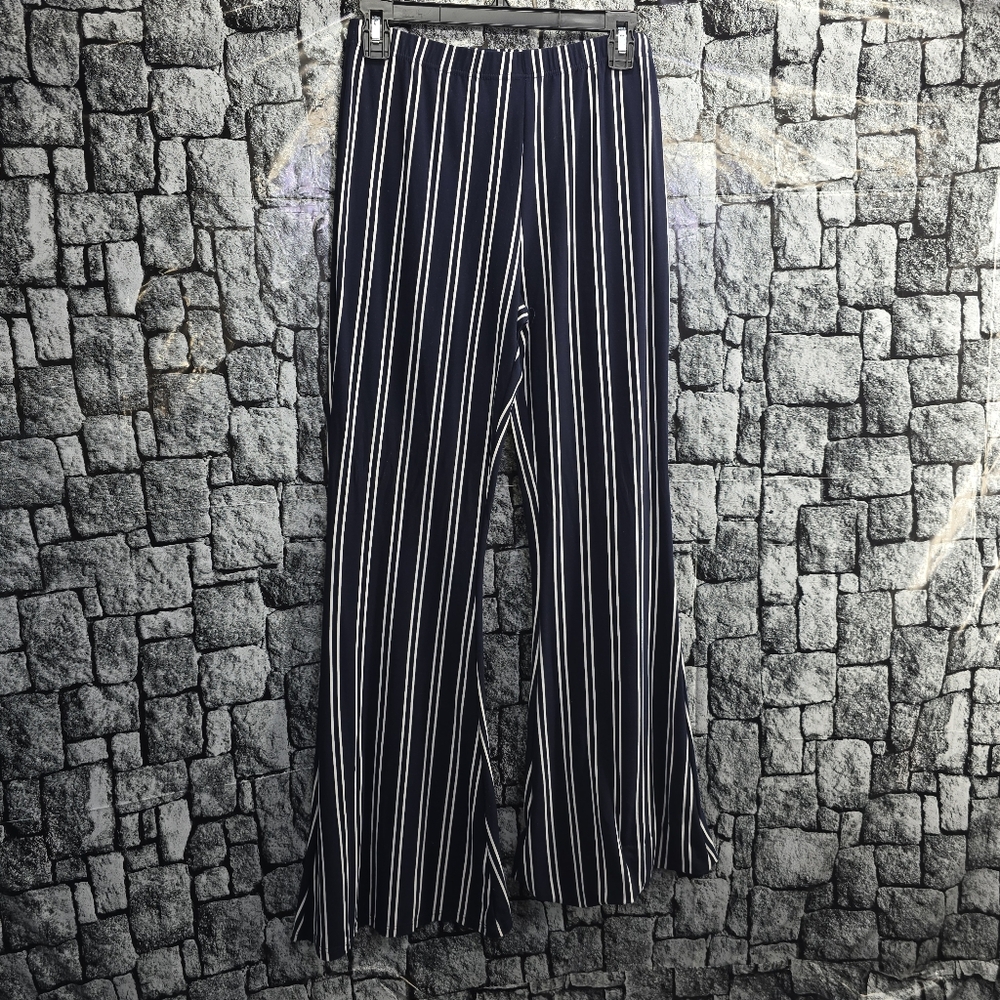 Brand LA Gypsy size large pin striped pants. Navy Blue And White. Large